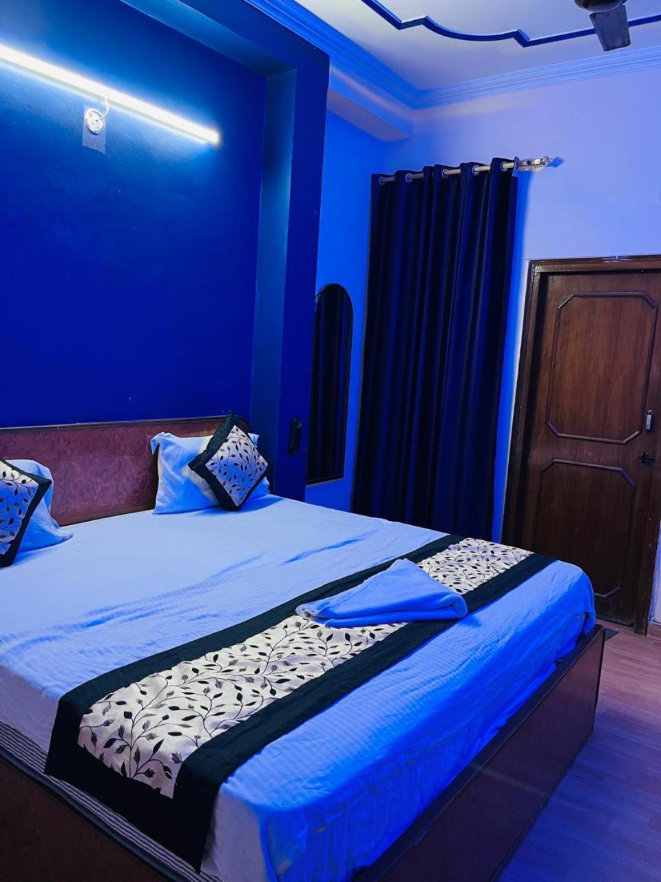 Shri Homestay *